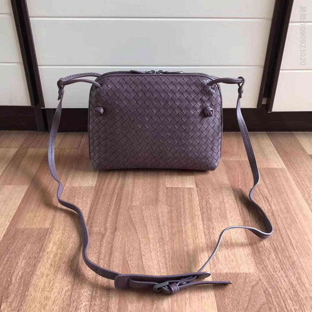 葆蝶家（BottegaVeneta） BV 小羊皮编织斜挎女包 MS114