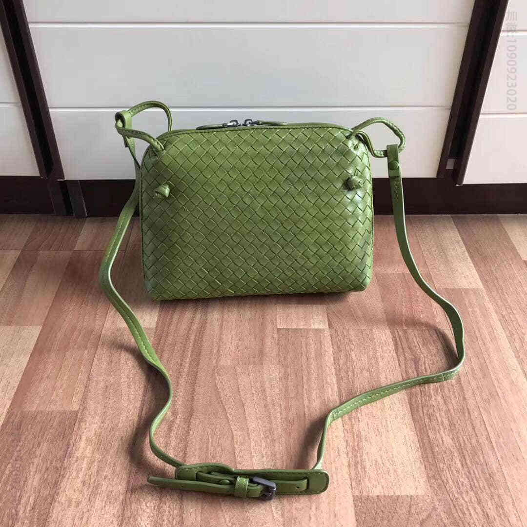 葆蝶家（BottegaVeneta） BV 小羊皮编织斜挎女包 MS114