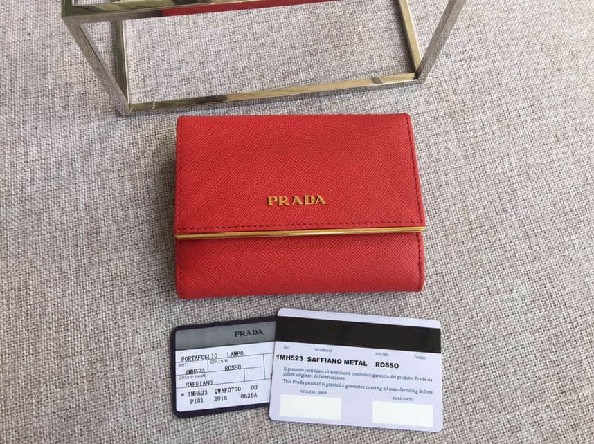 奢侈品牌普拉达女士钱夹 原单包包代理 PRADA普拉达P家十字纹皮革翻盖女士短款皮夹 1MH523红色 
