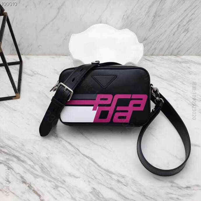 普拉达/Prada 印花Logo 皮革单肩包1BH093