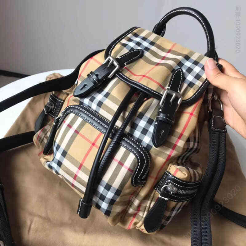 巴宝莉/ Burberry The Rucksack – 小号 Vintage 格纹军旅背包