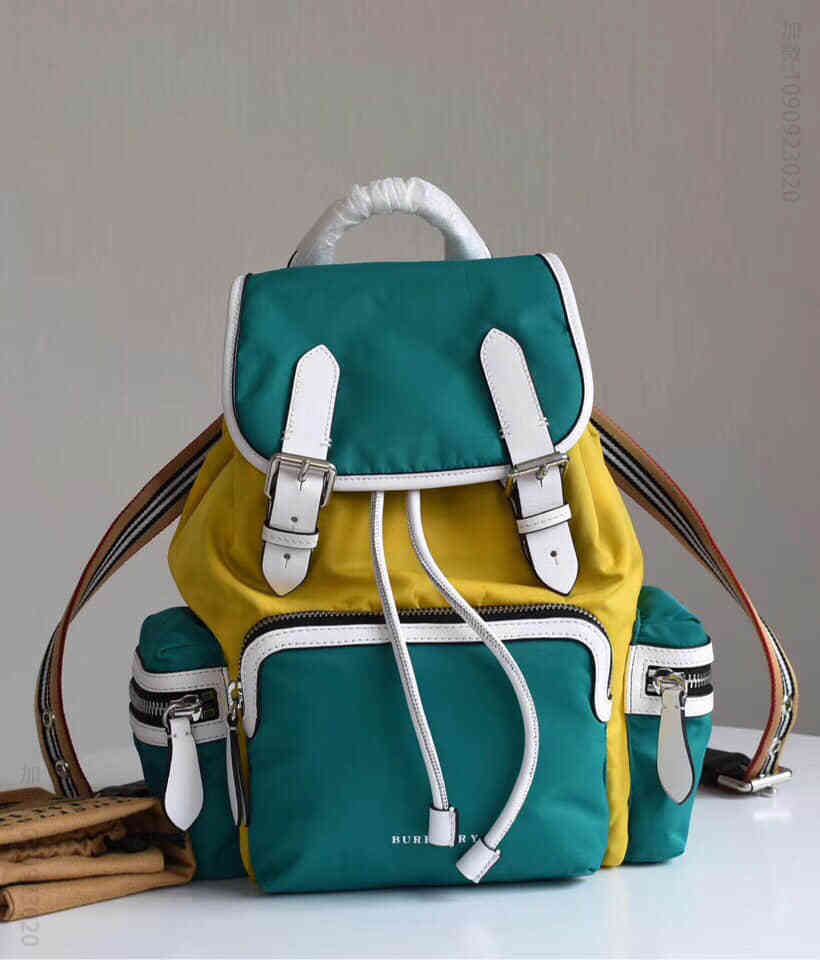 Burberry The Rucksack - 中号拼色尼龙皮革军旅背包40765121