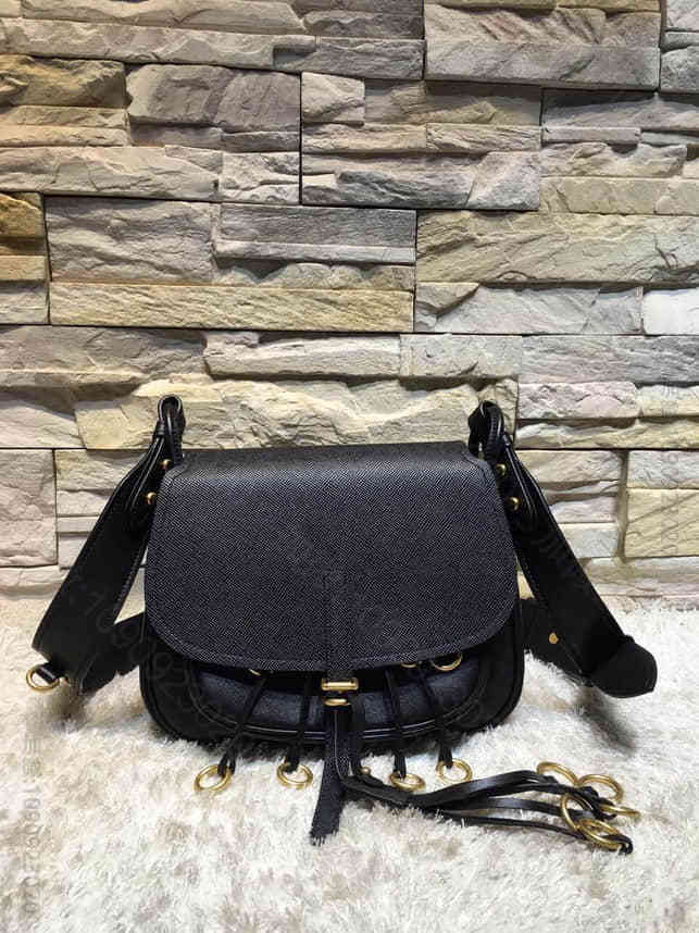 Prada Corsaire Bag最新十字纹牛皮织物肩带单肩斜挎小包1BD...