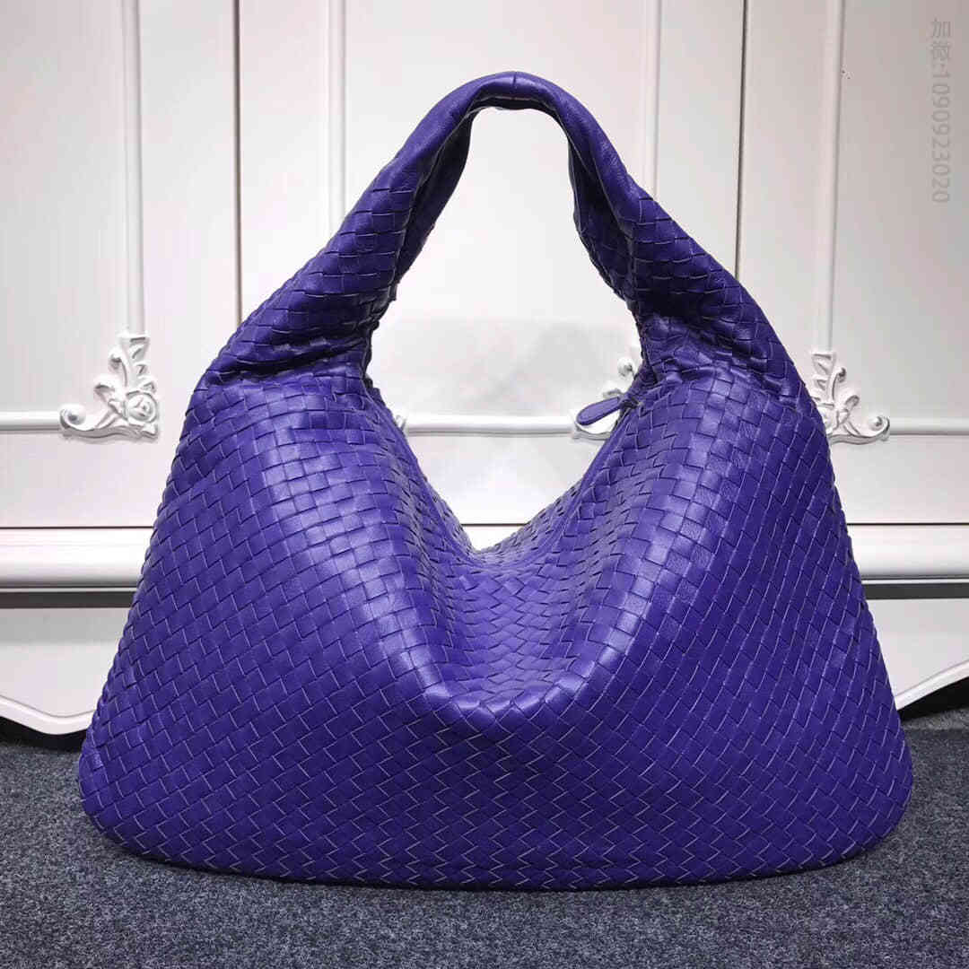 葆蝶家（BottegaVeneta） BV 羊皮编织经典大肩背包 MS5092