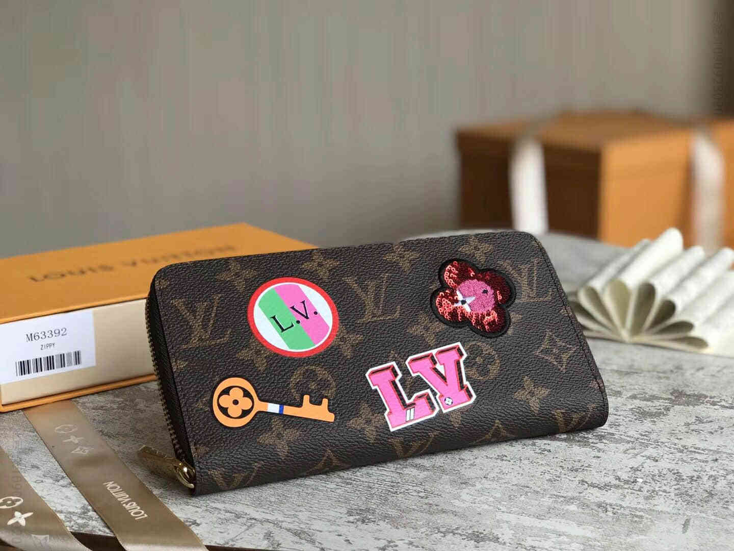 路易威登LV 印花刺绣Zippy拉链钱夹 M63392