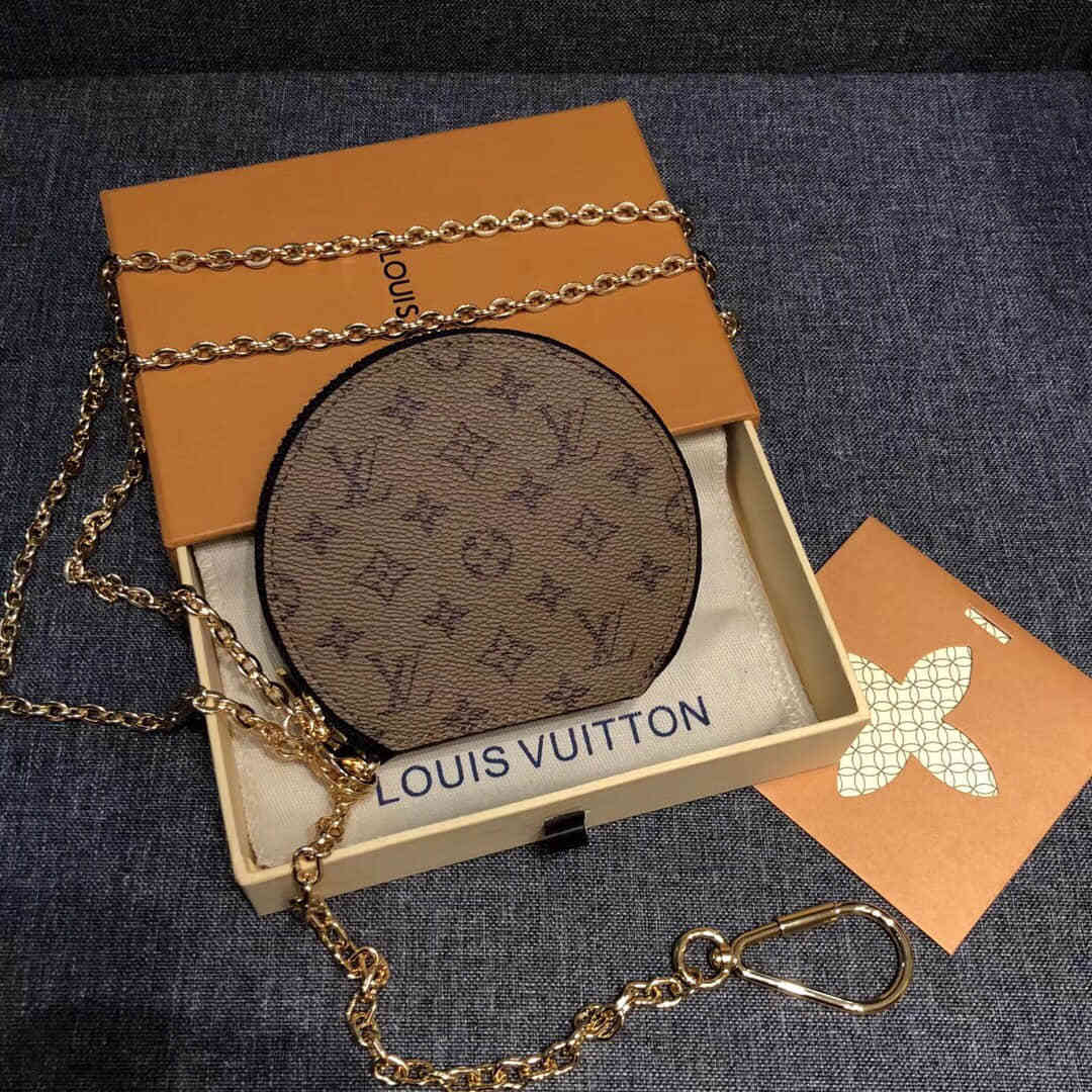 LV/路易威登 18新款 圆饼零钱包/包挂饰