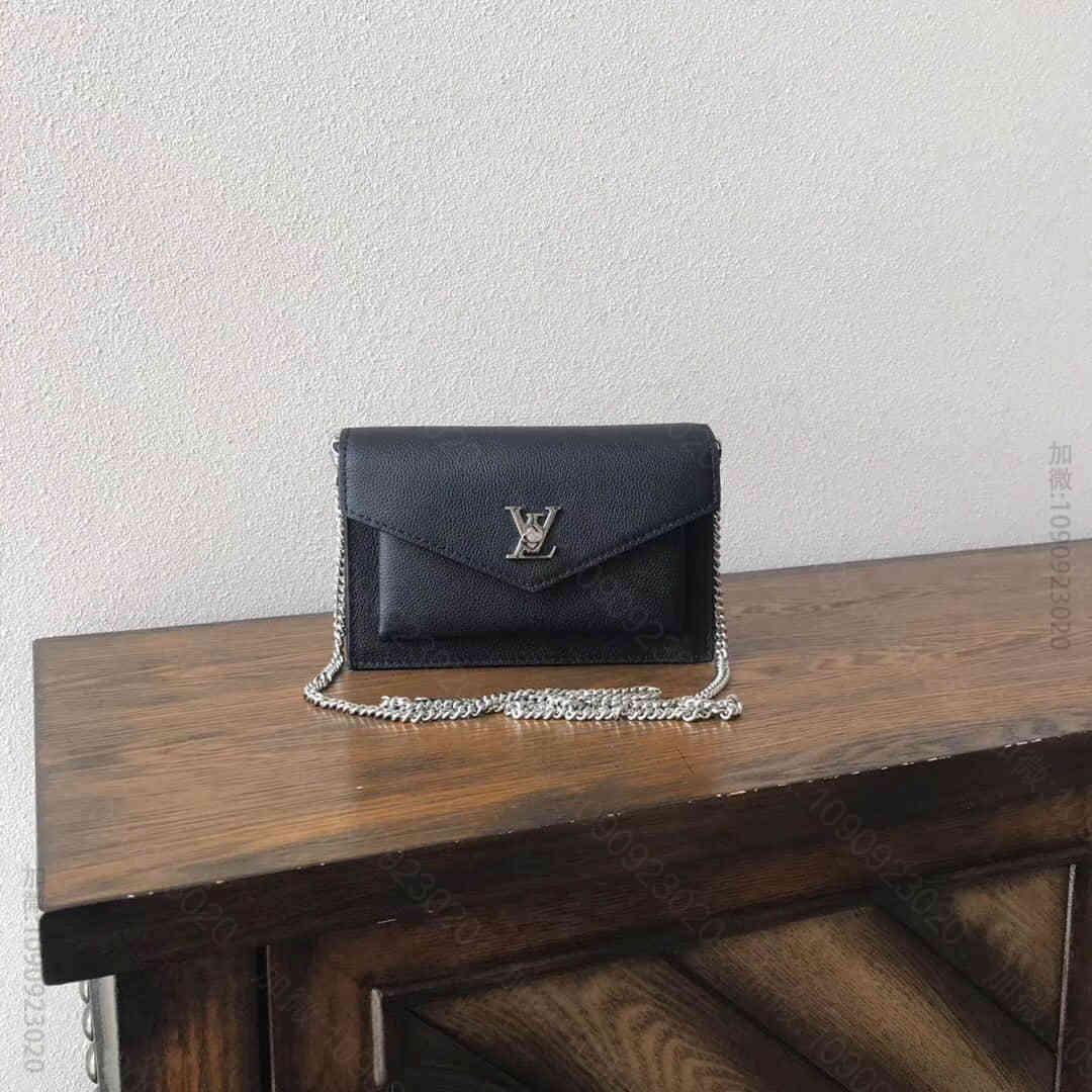 LV/路易威登 小牛皮 MYLOCKME CHAIN 手袋 M63471