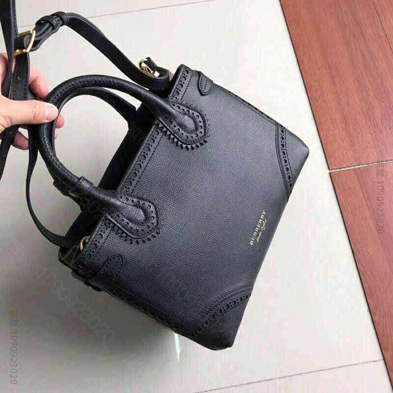 Burberry 老鼠货 小号格纹拼皮革班纳手袋