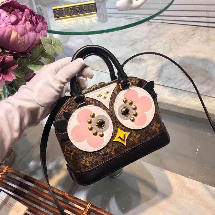 LV小鸡贝壳包