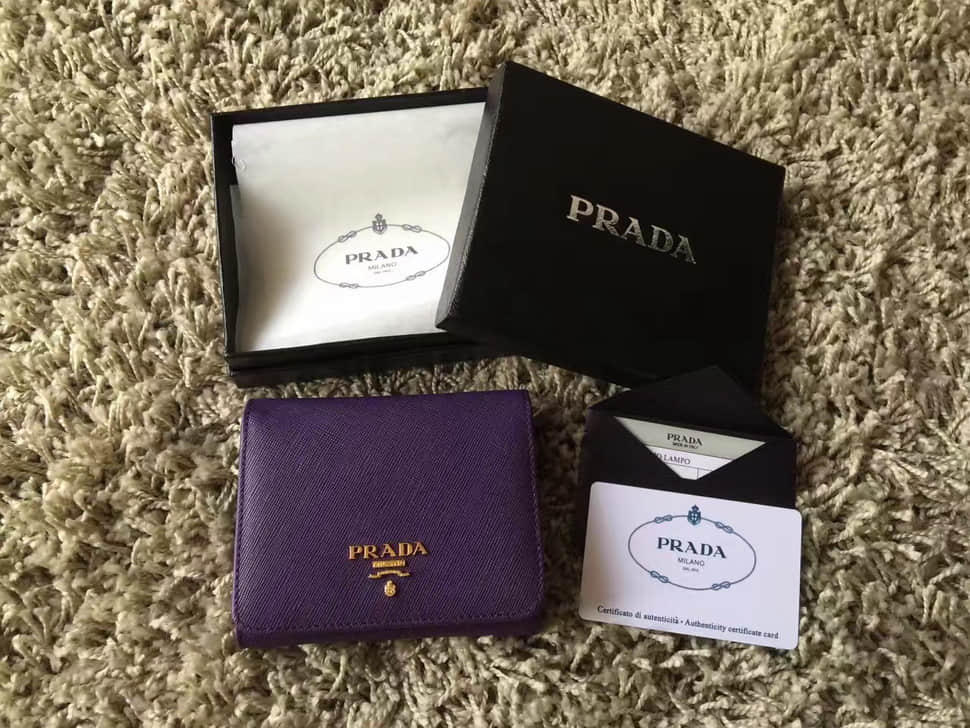 正品代购 PRADA普拉达 十字纹皮 经典女士三折短款钱夾1M0176 紫色