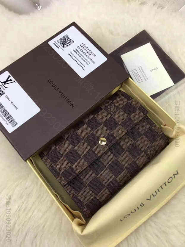 海外官网同款 LV N63067 路易威登 女士Sarah格纹短款钱包 咖啡...