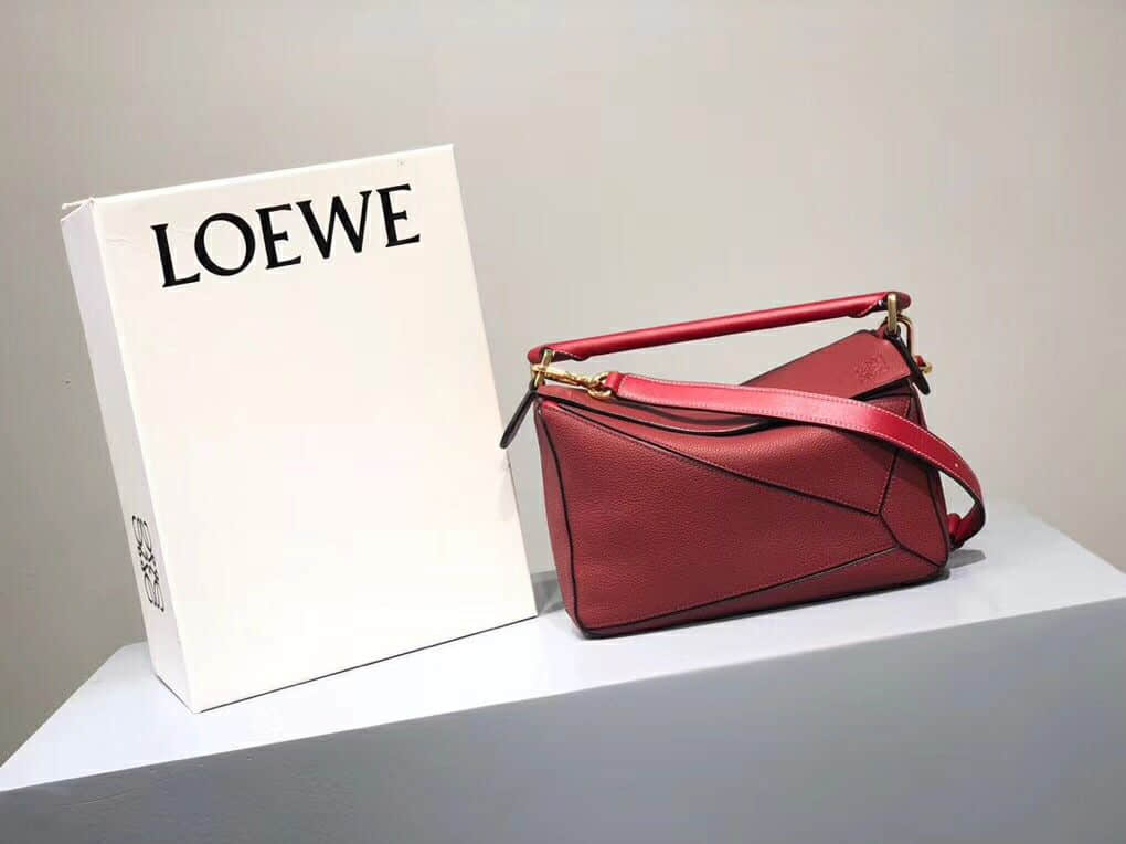 奢侈品牌罗意威手提女包 罗意威/Loewe Togo皮荔枝纹 红色Puzzle Bag几何包 