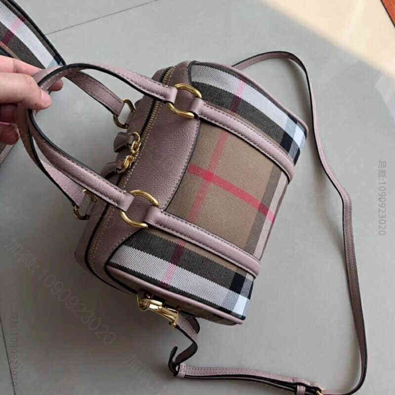 【老鼠货】 巴宝莉/Burberry 格纹拼皮小号枕头包