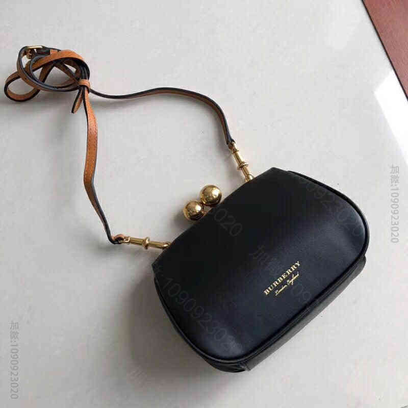 BURBERRY/博柏利迷你双色装饰皮革口金包40681611