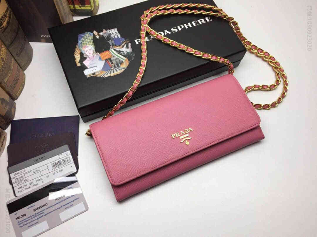 普拉达/Prada 经典女士单肩斜挎翻盖 1M1290