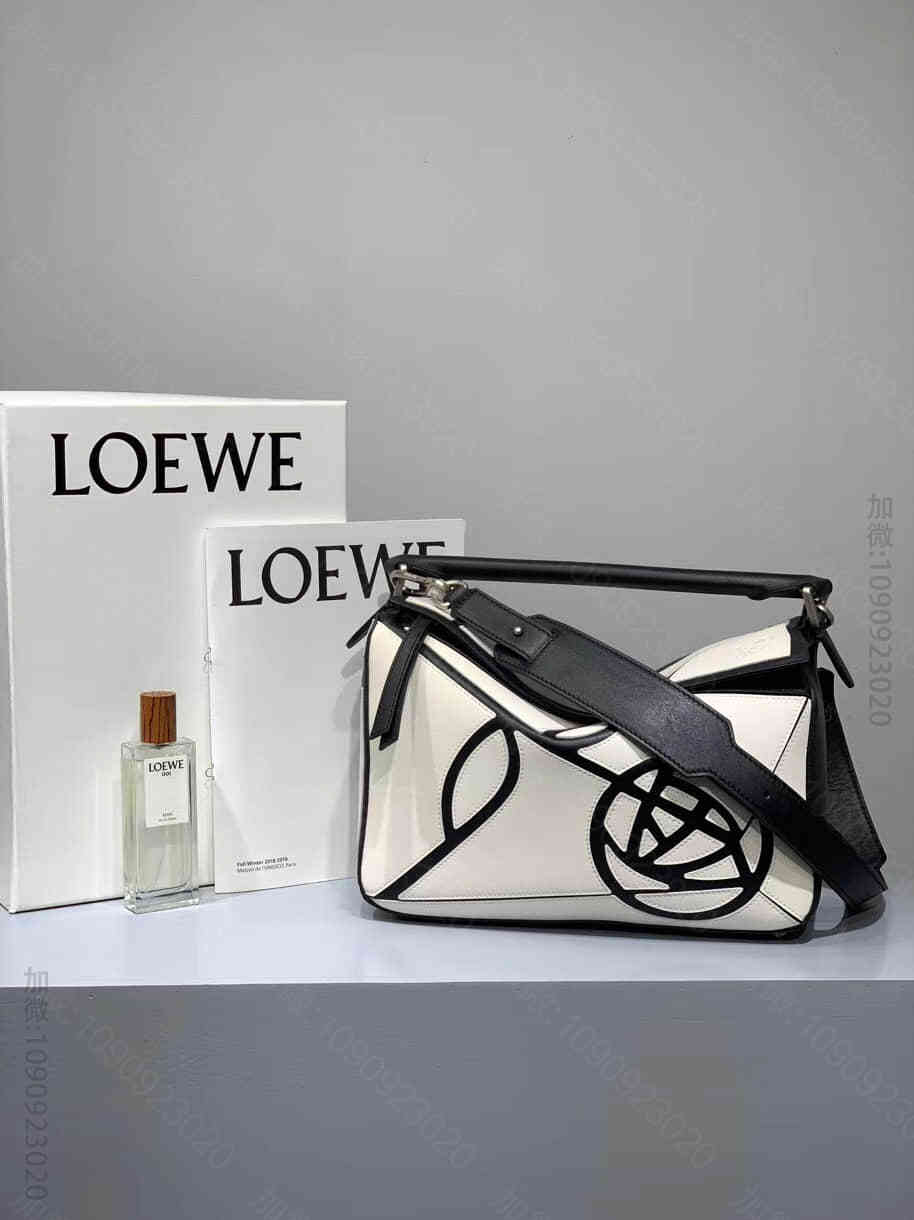 罗意威/LOEWE Mackintosh玫瑰花系列Puzzle中号几何包