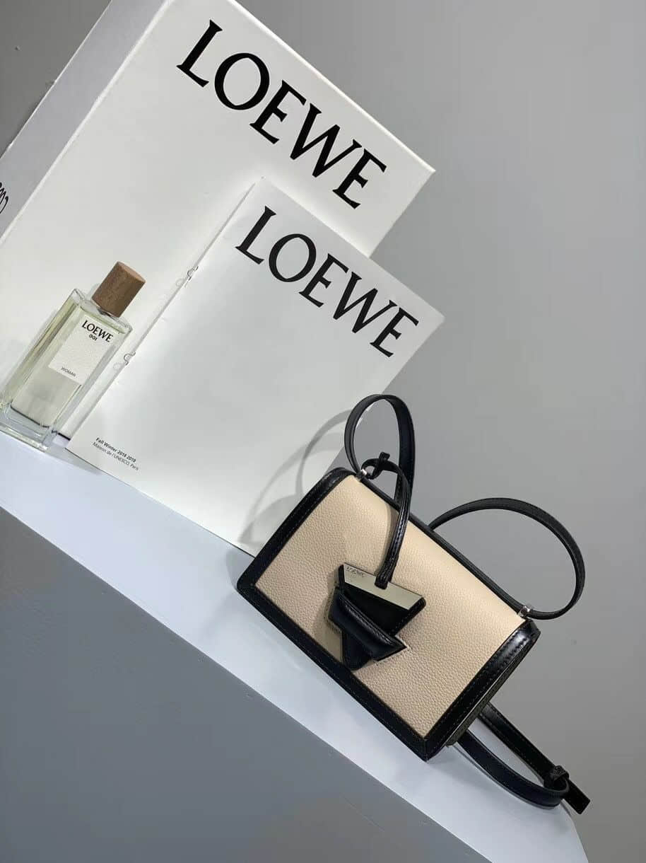 罗意威/Loewe Barcelona2023全新款三角包
