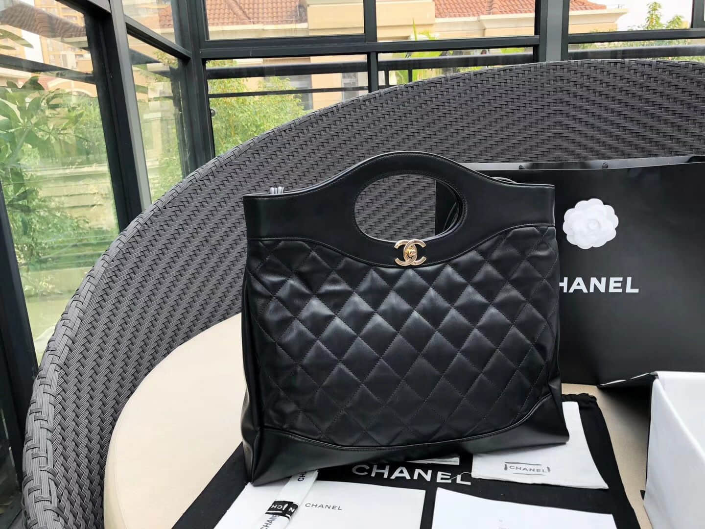 Chanel/香奈儿 黑色小羊皮31购物袋