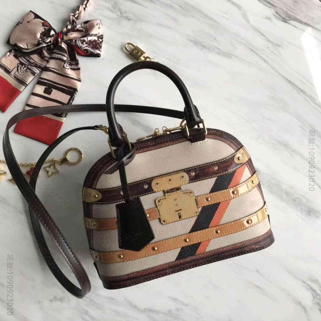 LV/路易威登 Alma BB 鸦条纹手提单肩贝壳包女包 M52552