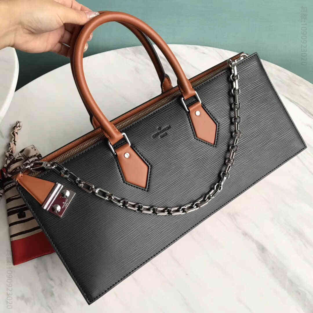 LV路易威登 19新款 Sac Tricot手提包 M44371