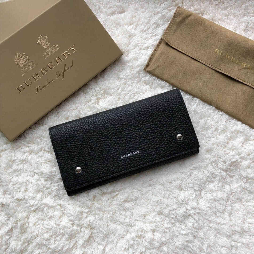 巴宝莉/Burberry B家贝尔特系列双色长款钱夹
