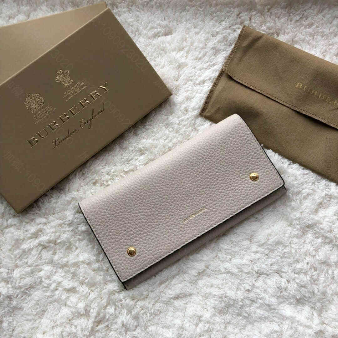 巴宝莉/Burberry B家贝尔特系列双色长款钱夹