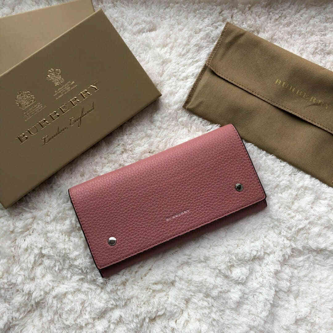 巴宝莉/Burberry B家贝尔特系列双色长款钱夹