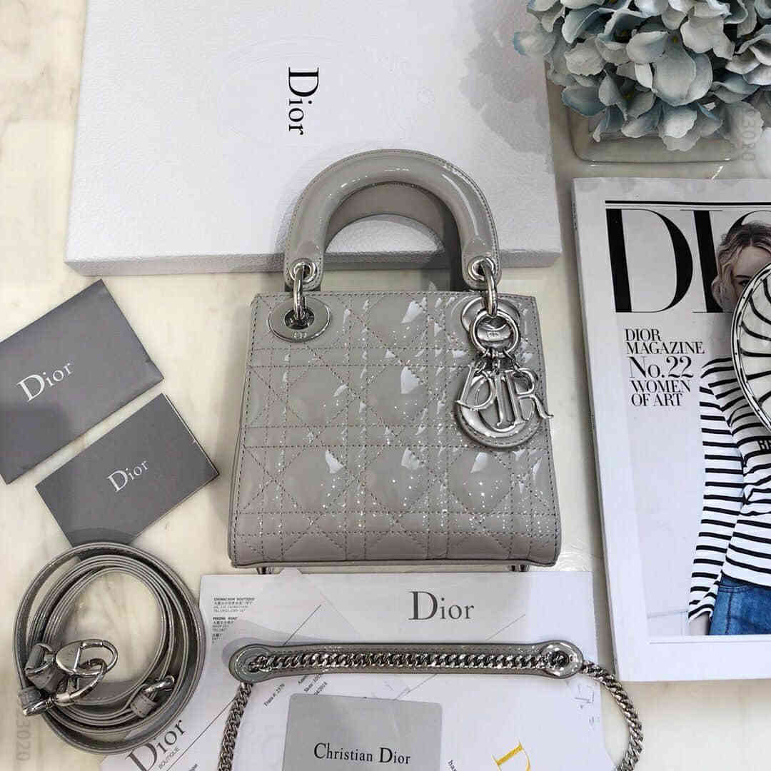 Dior/迪奥 Mini lady classic 系列漆皮高级灰三格戴妃包 17CM银