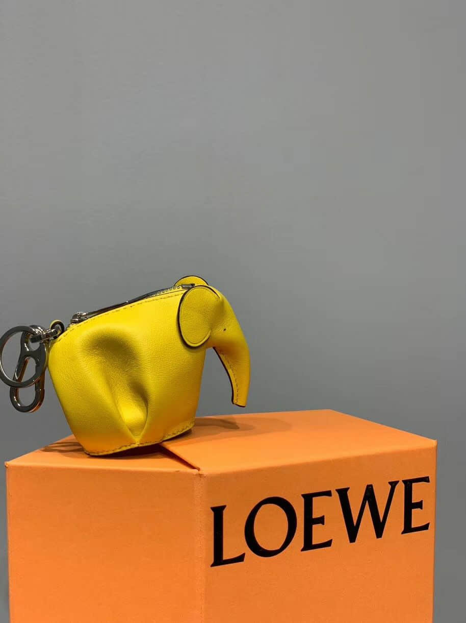 精品罗意威钥匙包 罗意威/Loewe 柠檬黄 Elephant Charm小象挂饰 