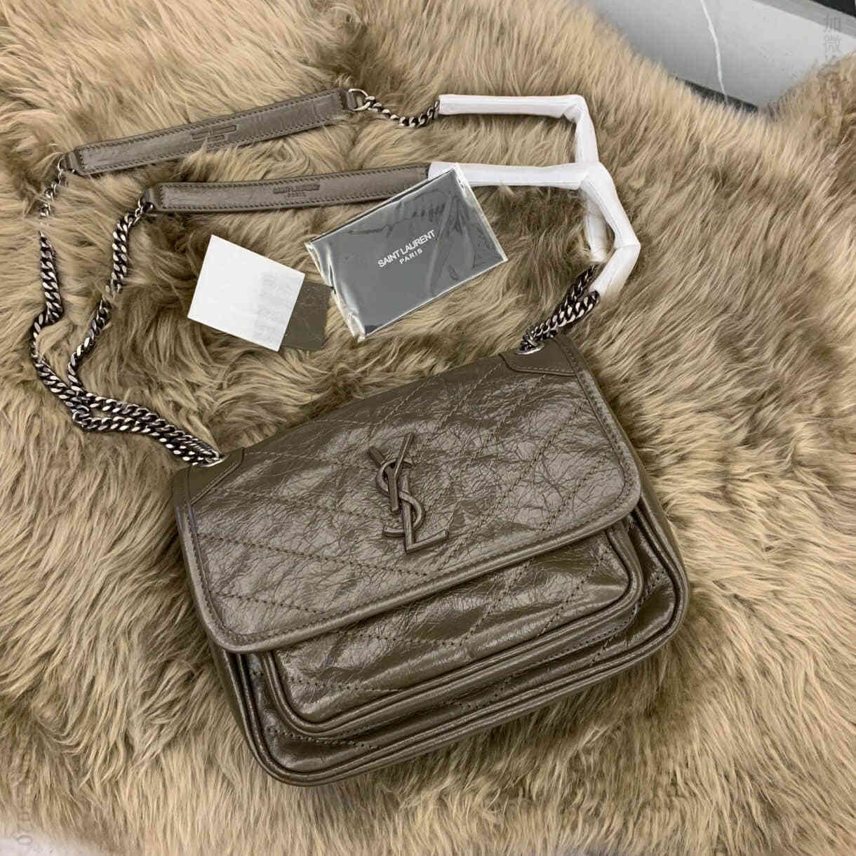 YSL/圣罗兰 Baby Niki 褶皱绗缝真皮邮差包 533037深卡其