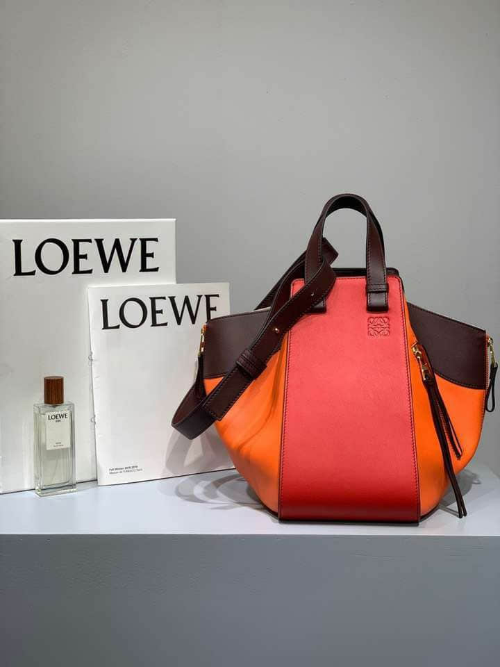 Loewe/罗意威 橘红拼Hammock bag吊床包 中号