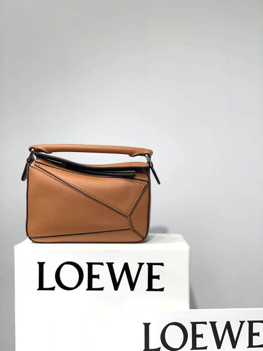 Loewe/罗意威 奚梦瑶同款Mini Puzzle焦糖色几何包