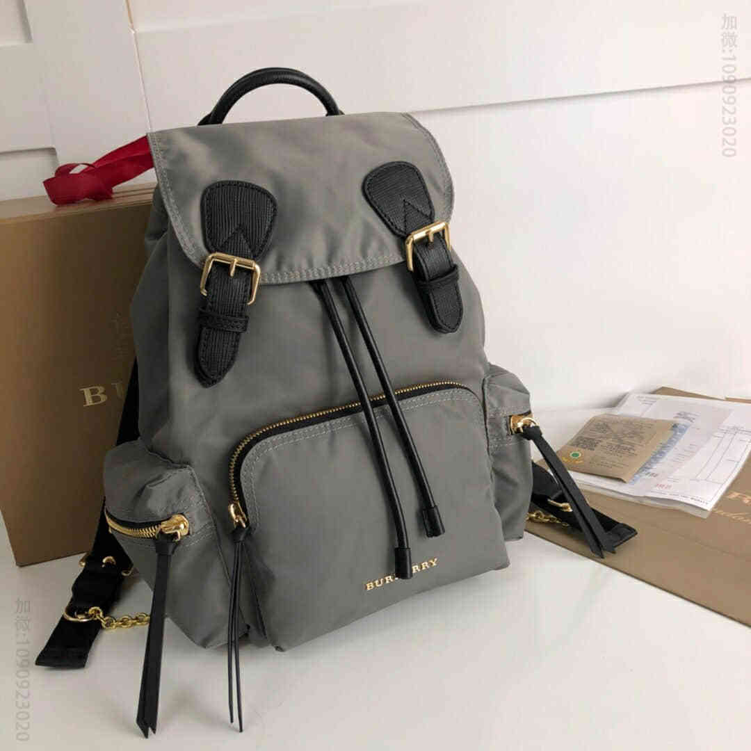Burberry/博柏利 中号军旅背包