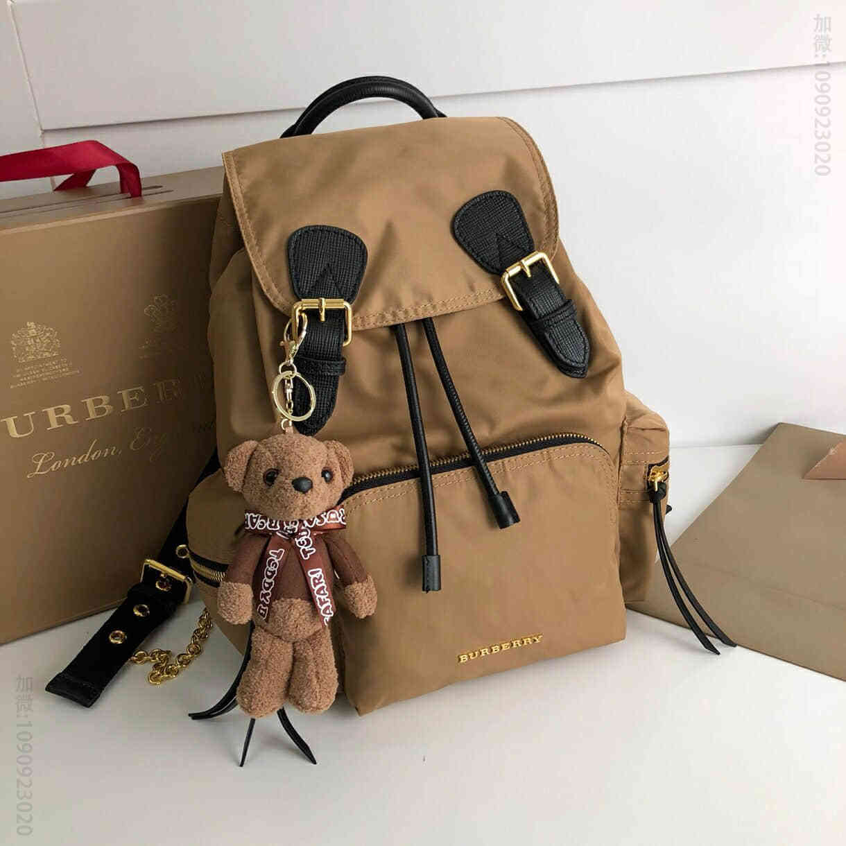 Burberry/博柏利 中号军旅背包