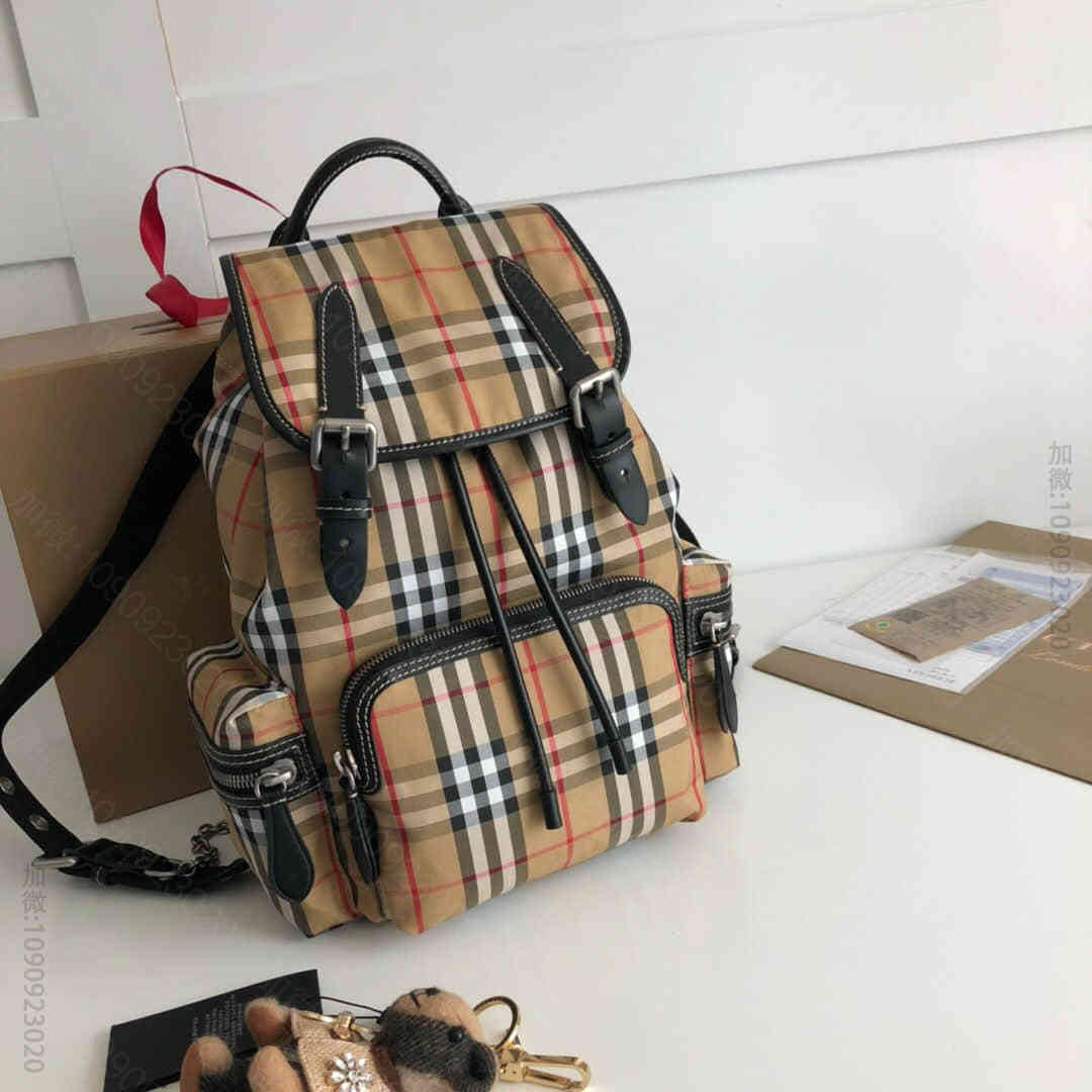 Burberry/博柏利 中号军旅背包