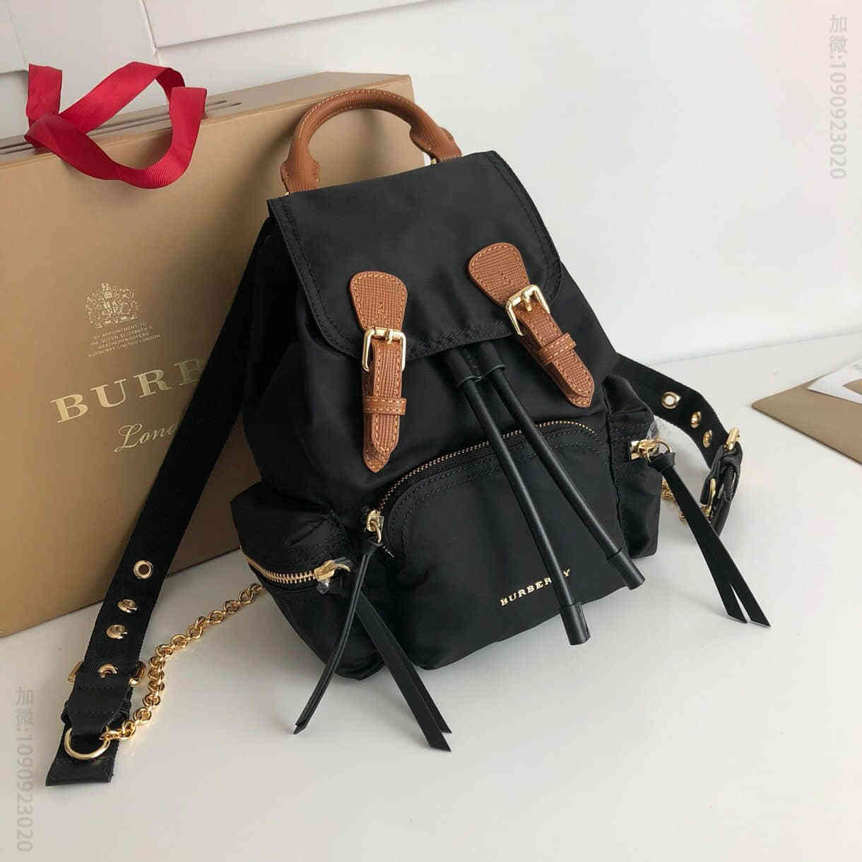 Burberry/博柏利 小号Rucksack军旅背包