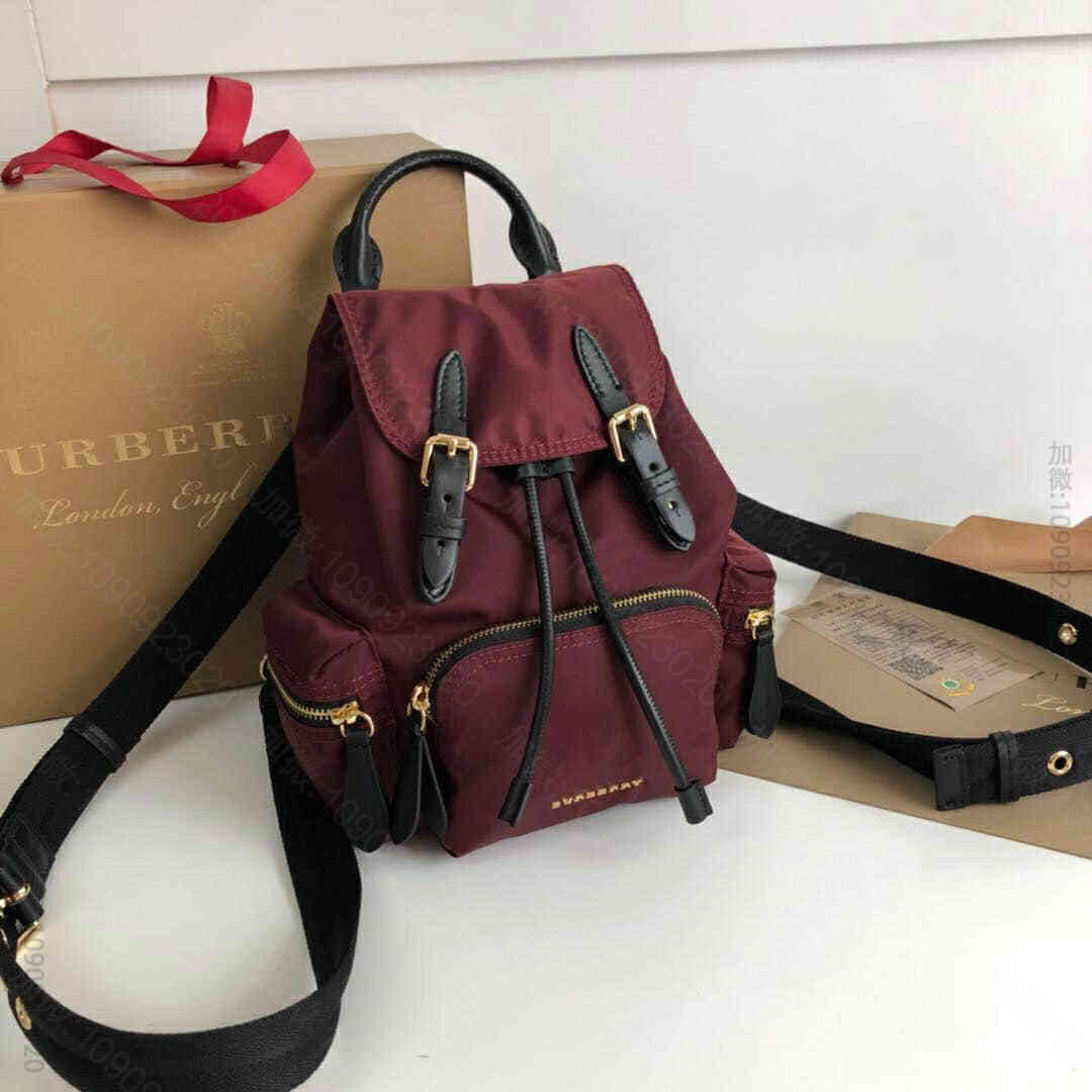 Burberry/博柏利 小号斜背式军旅背包