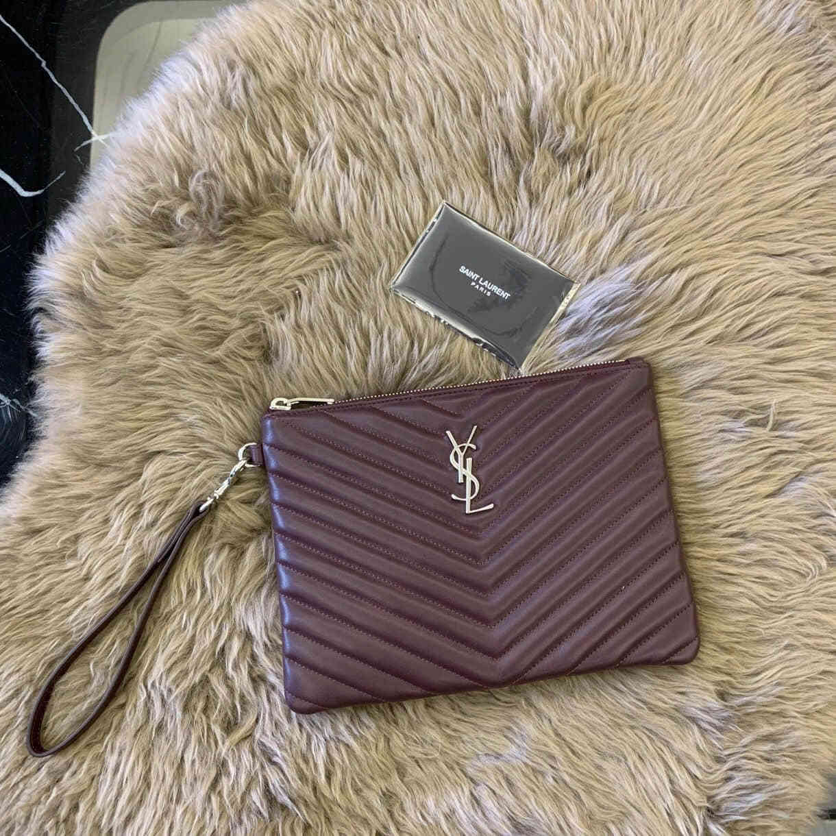 YSL/圣罗兰 MONOGRAM 小手包 379039