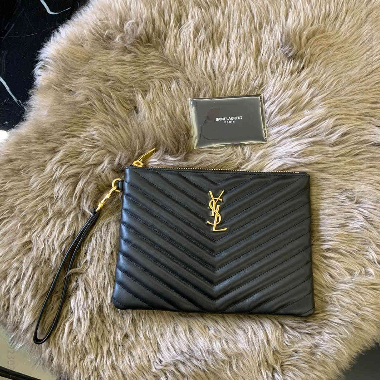 YSL/圣罗兰 MONOGRAM 小手包 379039