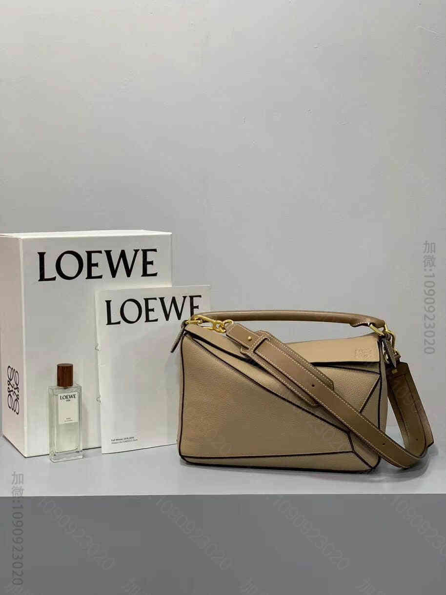 LOEWE/罗意威 网红沙色Puzzle29cm中号几何包