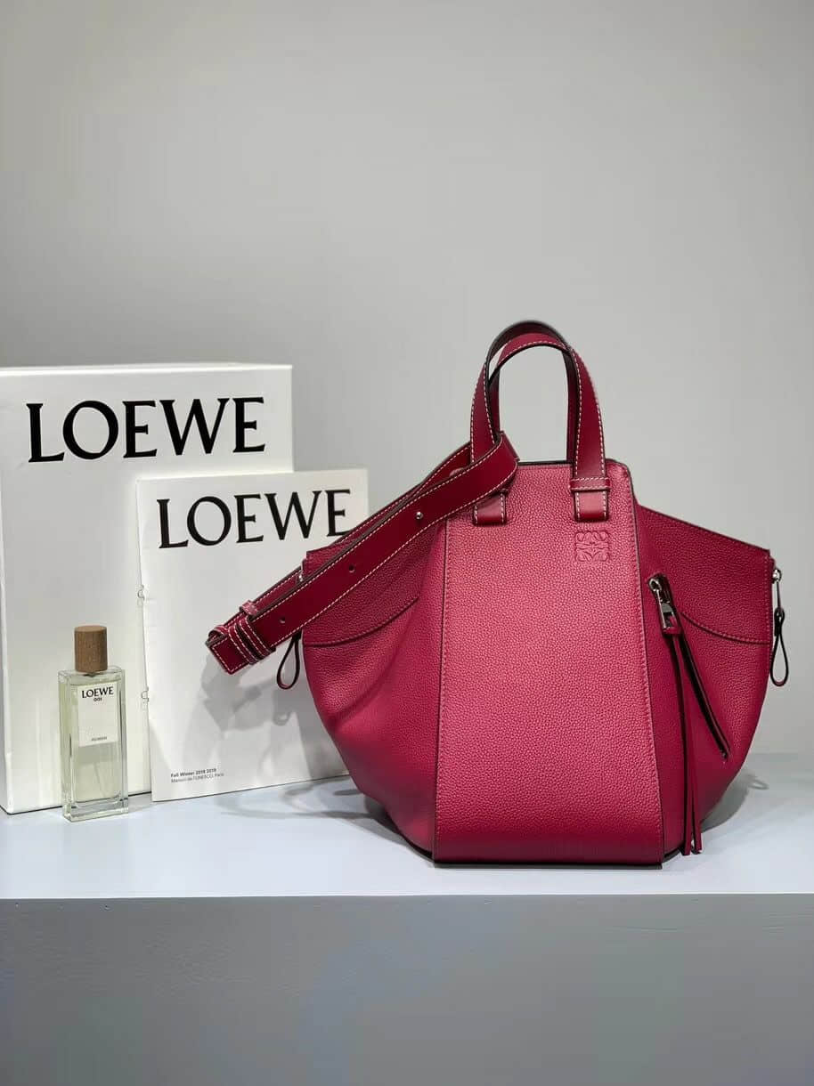 LOEWE/罗意威 新颜色 树莓红Hammock bag中号吊床包