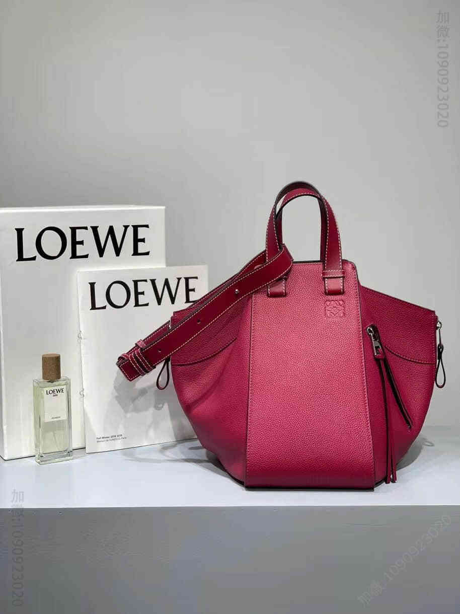 LOEWE/罗意威 新颜色 树莓红Hammock bag中号吊床包