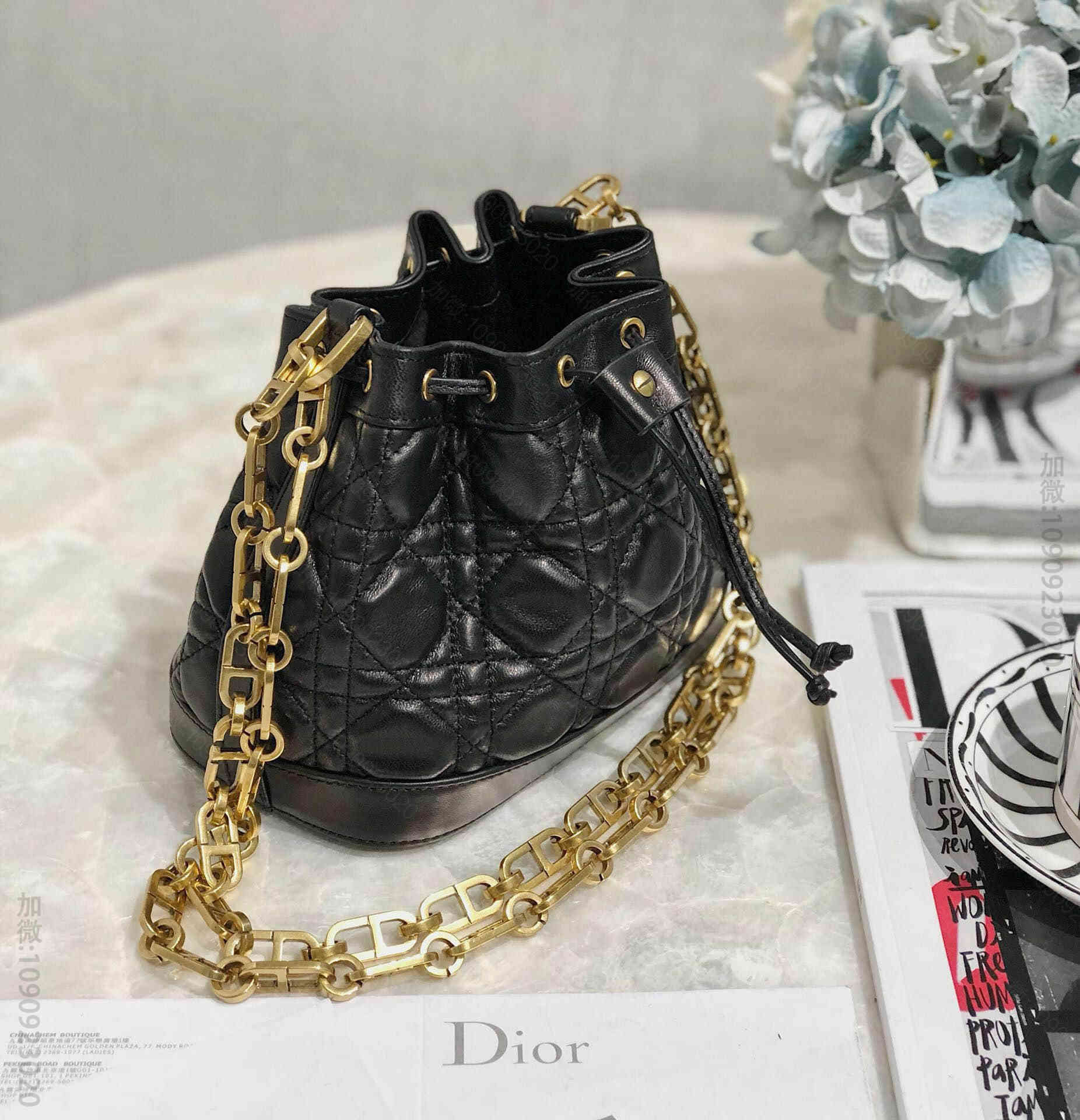 Dior/迪奥 2023早春最度假系列水桶包