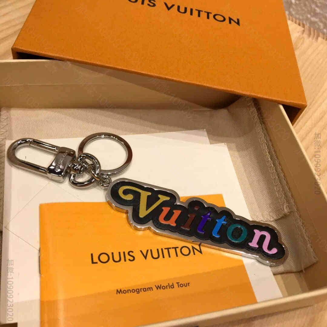 LV/路易威登 七彩银 包饰与钥匙扣