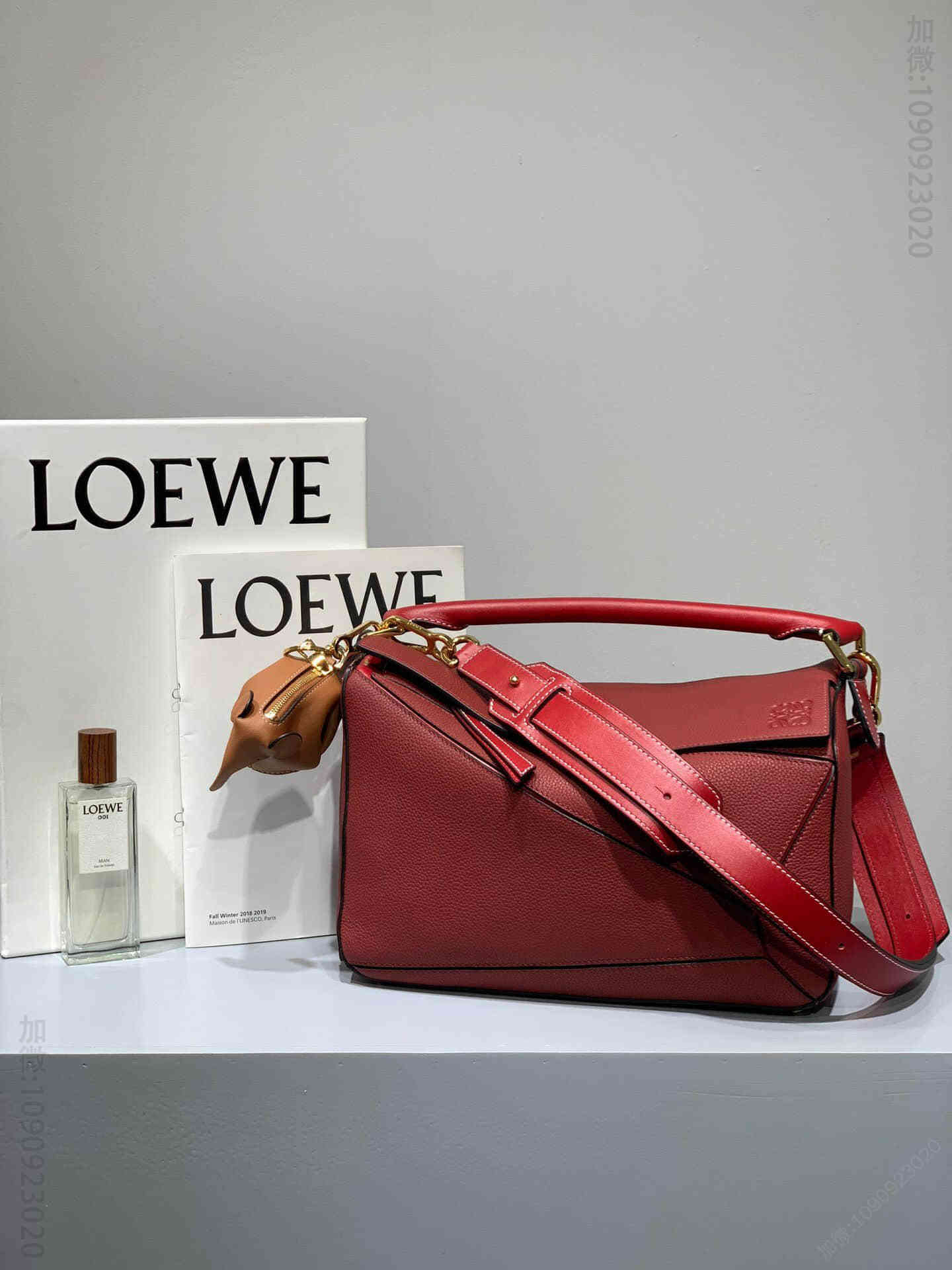 LOEWE/罗意威 Togo皮荔枝纹 Puzzle29cm中号几何包