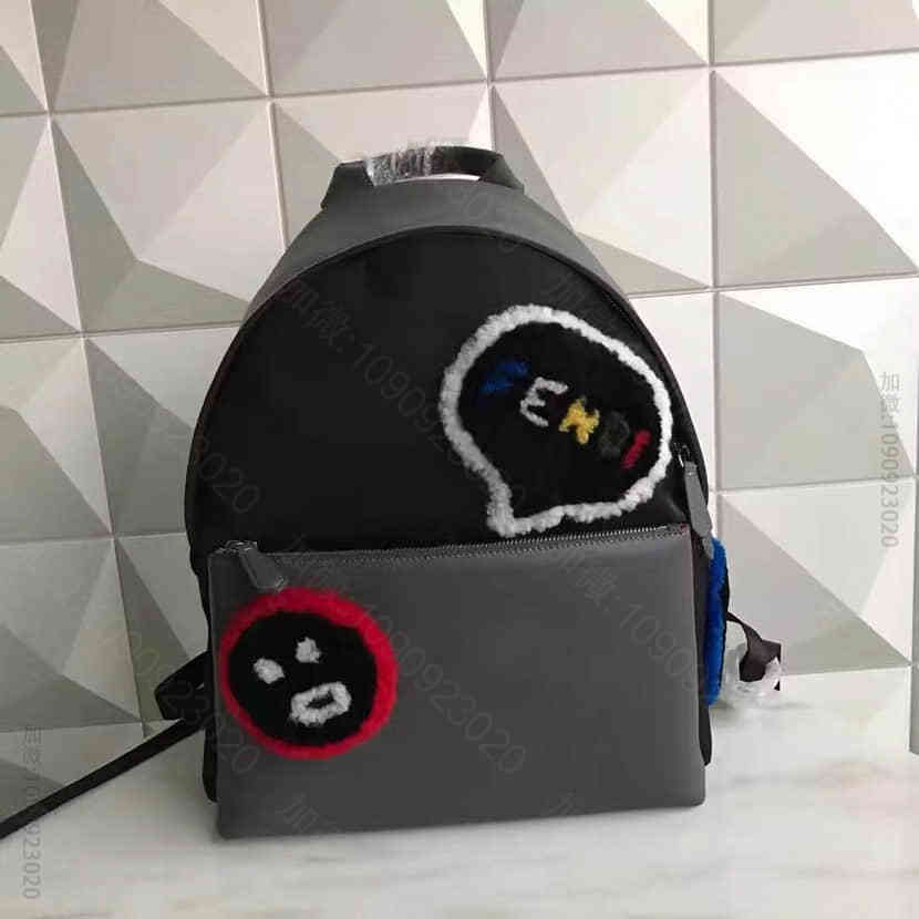 2017最新款 专柜代购FENDI 2319灰色尼龙布配牛皮 羊毛笑脸图案 ...