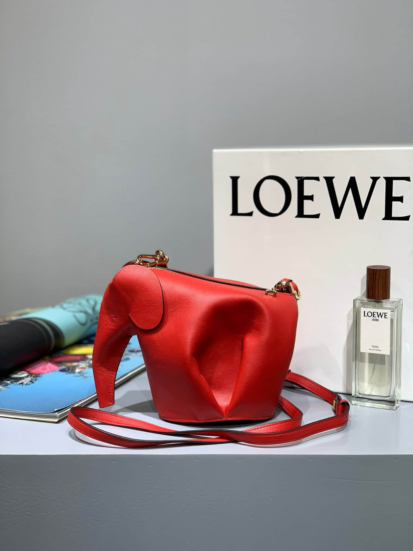 Loewe/罗意威 大红色小象包