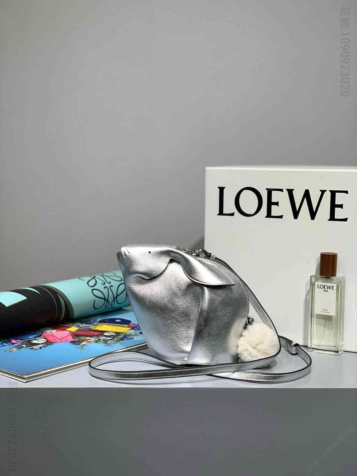 Loewe/罗意威 小牛皮兔子包