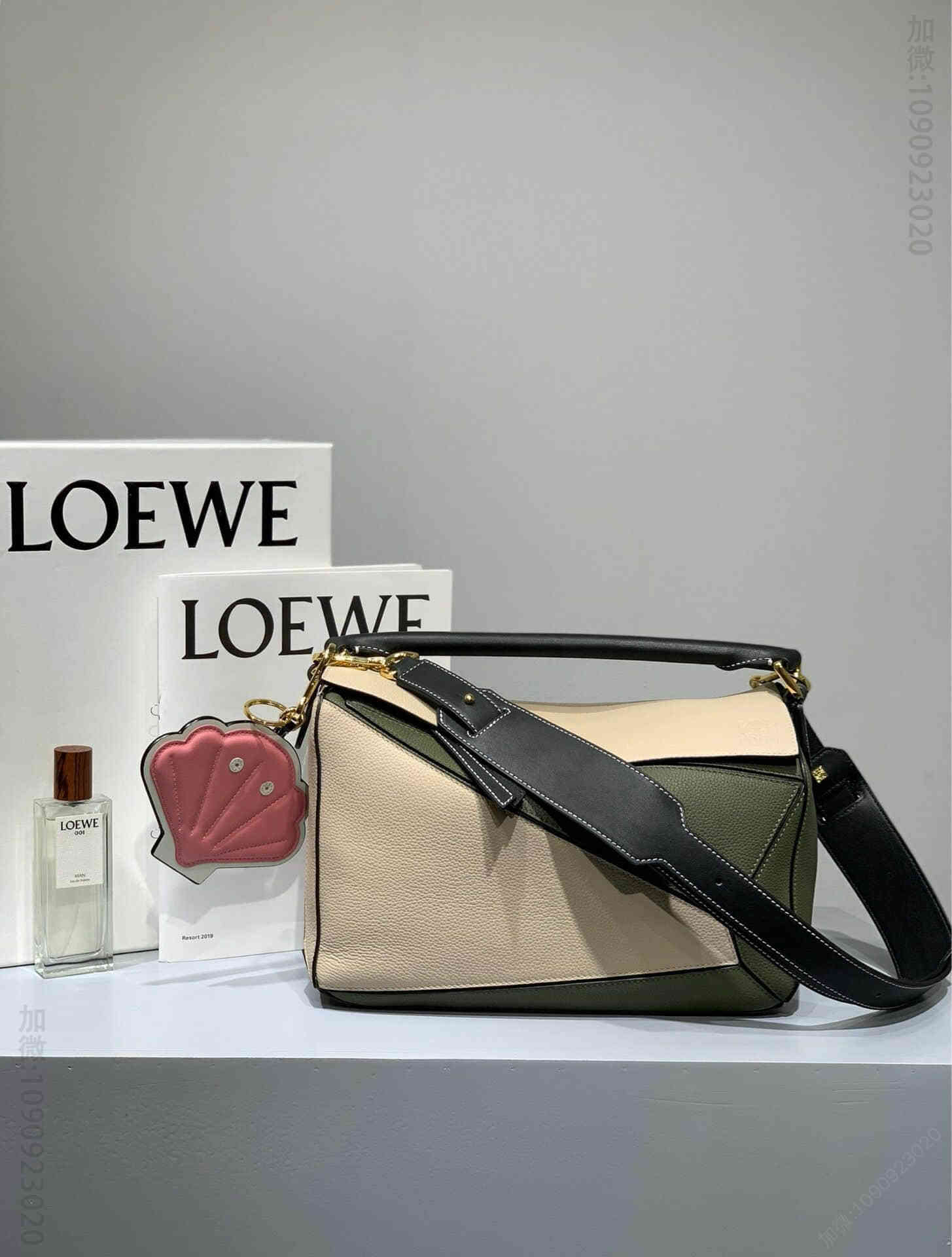 Loewe/罗意威 沙色拼 Togo皮荔枝纹Puzzle Bag29cm中号几何包