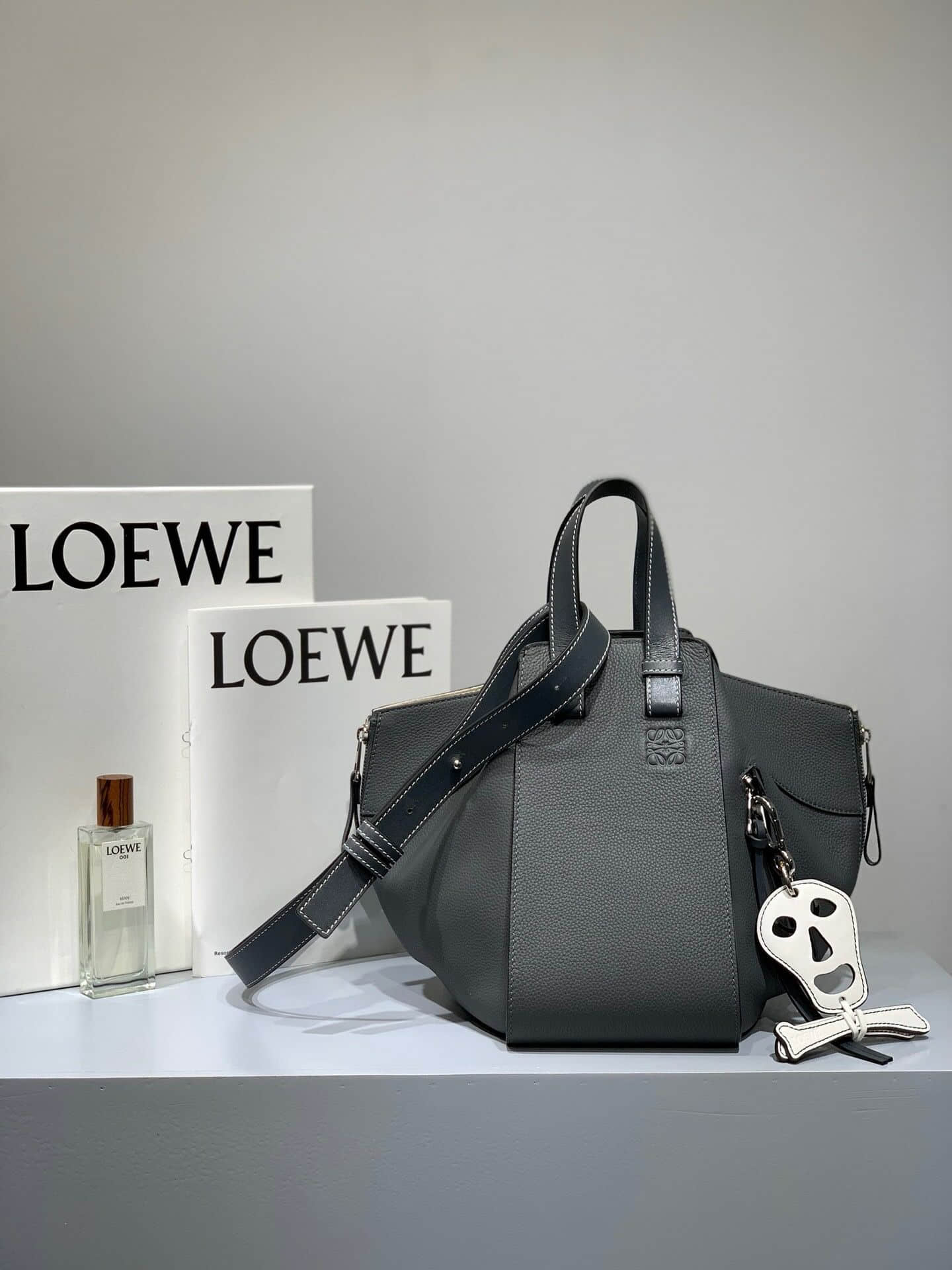 Loewe/罗意威 炭灰色 Hammock bag小号吊床包